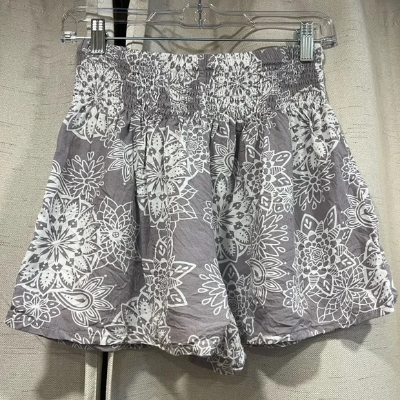 Lotus & Luna boho shorts EUC s/m - Picture 1 of 4
